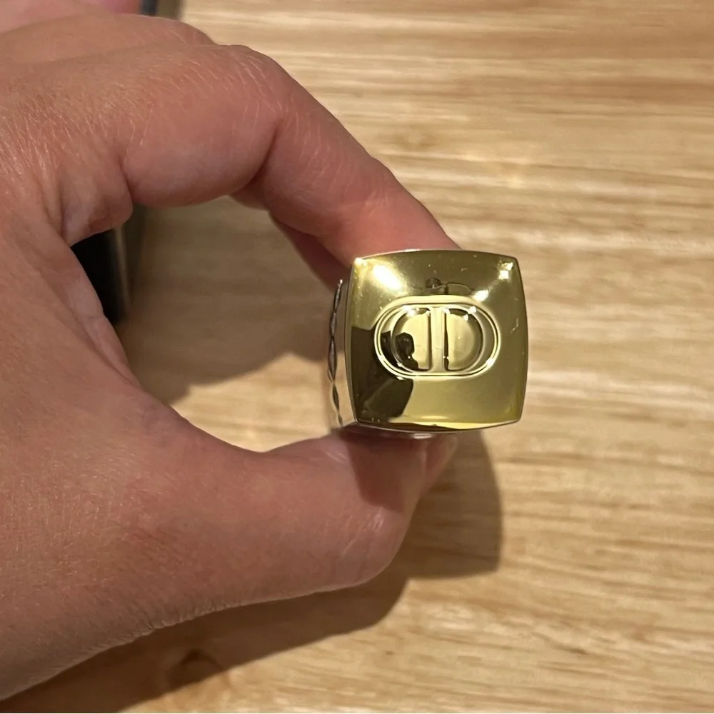 Limited-Edition Dior Forever Liquid Sequin Glittery Liquid Lipstick 333 Intrigue - Picture 5 of 9